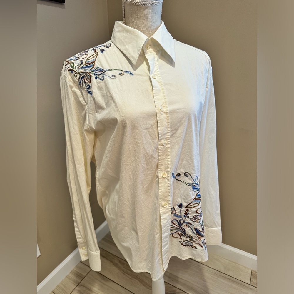 7 DIAMONDS Embroidered Button Down Top